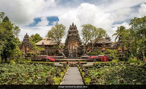 german women naked in bali|Tourist arrested after stripping NAKED and crashing Bali temple。